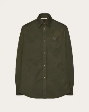 GIACCA CAMICIA IN NYLON CON V DETAIL GOMMATA